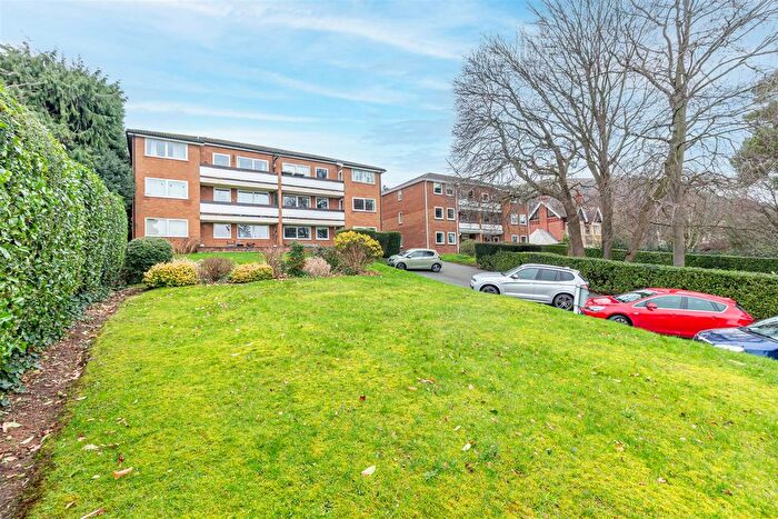 3 Bedroom Flat For Sale In Priory Road, Malvern, WR14