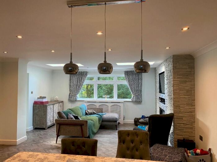 3 Bedroom Semi-Detached House To Rent In Faringham Road, Caterham, CR3