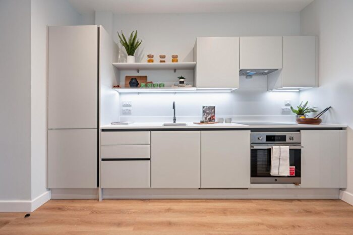 2 Bedroom Flat To Rent In Clay, Salford Quays, M50