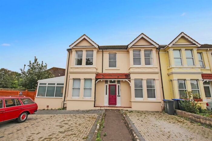 1 Bedroom Flat To Rent In Cross Road, Southwick, Brighton, BN42