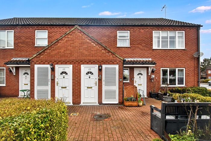 2 Bedroom Flat For Sale In Sutton Court, Skegness, PE25