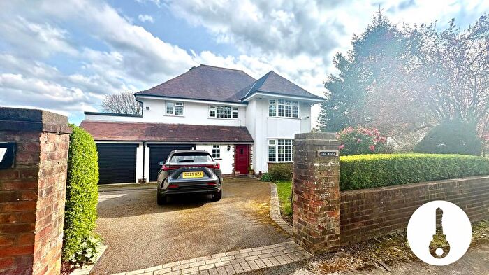 4 Bedroom Detached House For Sale In Stanley Avenue, Wirral, CH63