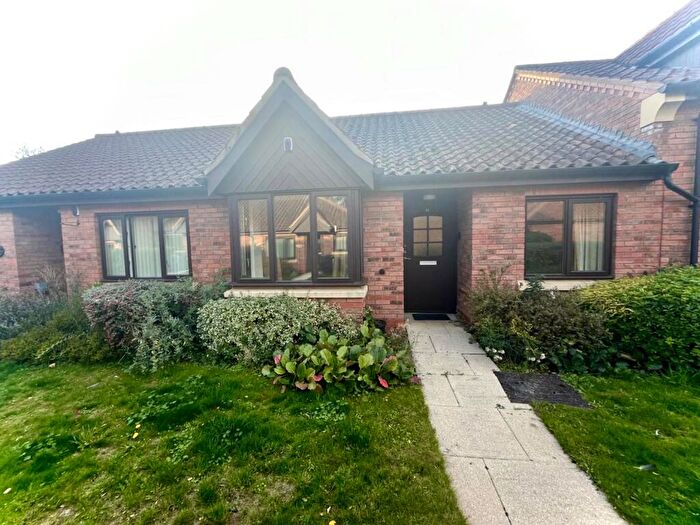 2 Bedroom Terraced Bungalow For Sale In Honeywell Close, Oadby, Leicester, LE2