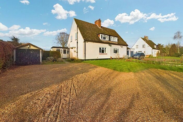 3 Bedroom Semi-Detached House For Sale In The Street, Bridgham, NR16