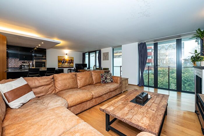 2 Bedroom Flat For Sale In The Ink Building, Notting Hill, W10