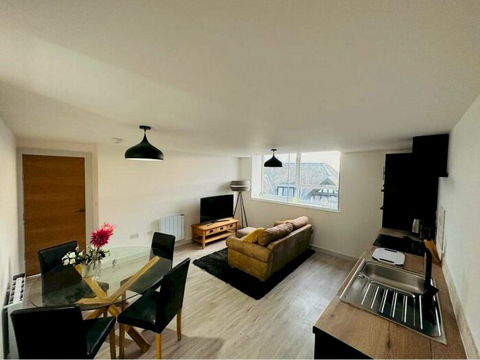 2 Bedroom Apartment To Rent In West Bars, Chesterfield, Derbyshire, S40