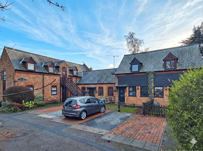 2 Bedroom End Of Terrace House For Sale In Claridges Lane, Ampthill, Bedfordshire, MK45