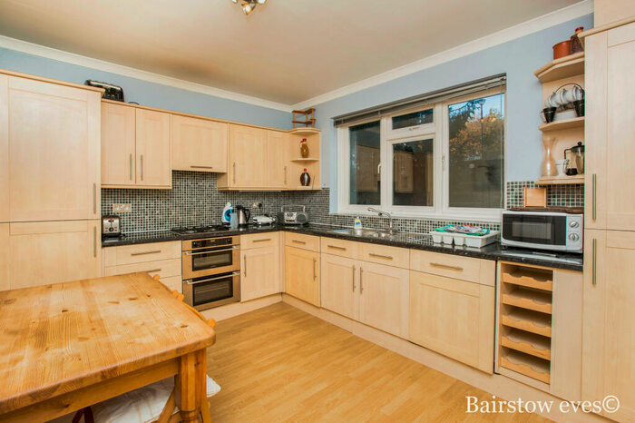 1 Bedroom Apartment To Rent In Montalt Road, Woodford Green, IG8