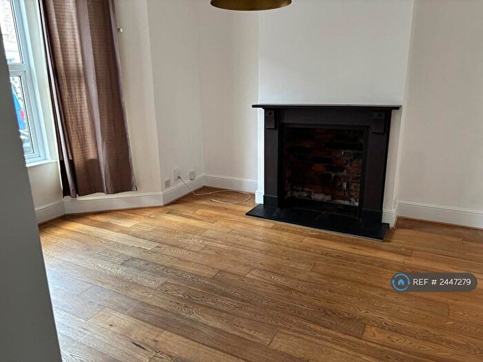 3 Bedroom Terraced House To Rent In Shaftesbury Avenue, Bristol, BS6