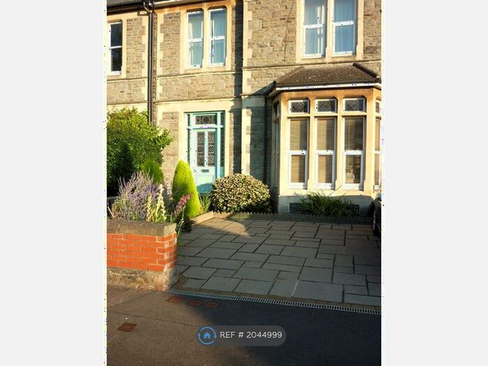 2 Bedroom Flat To Rent In Cotham Lawn Road, Bristol, BS6