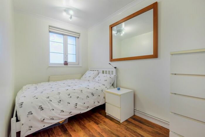 2 Bedroom Flat To Rent In Sulgrave Gardens, London, W6