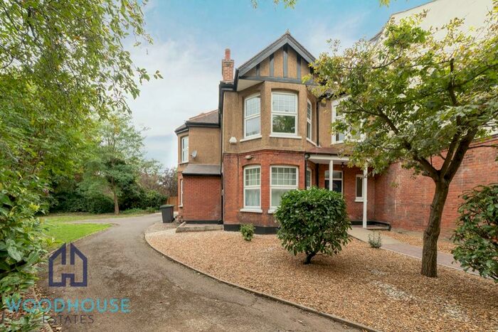 5 Bedroom Semi-Detached House To Rent In Ashford Avenue, London, N8