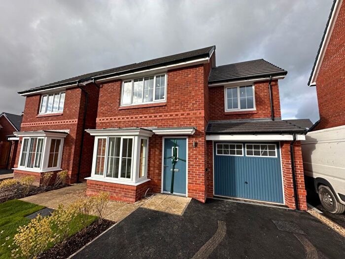 3 Bedroom Detached House To Rent In Fairground Road, Manchester, M18