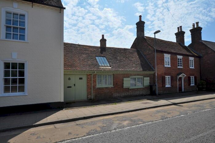 1 Bedroom Bungalow To Rent In Kings Street, Wimborne, BH21