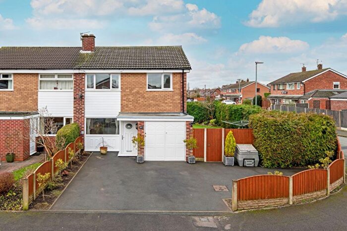 3 Bedroom Semi-Detached House For Sale In Warton Close, Penketh, WA5