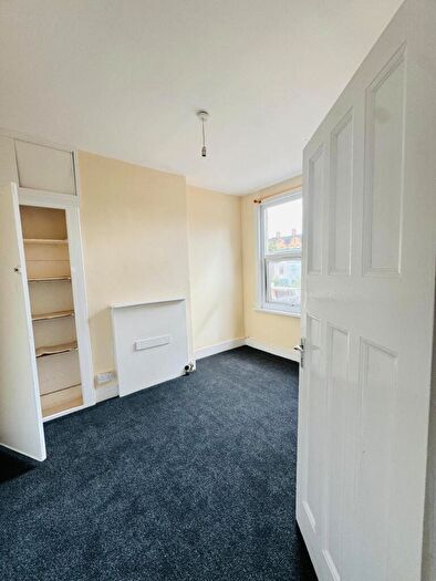 3 Bedroom End Of Terrace House To Rent In St Awdry Road, Barking, Essex, IG11