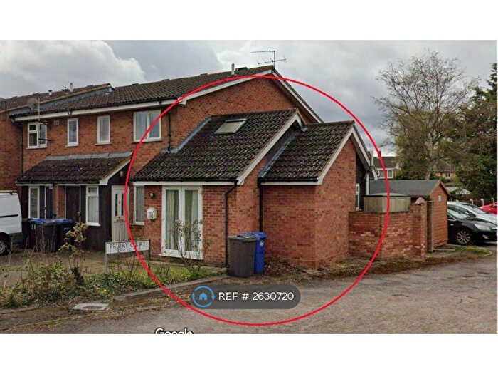 Studio To Rent In Pond Road, Egham, TW20