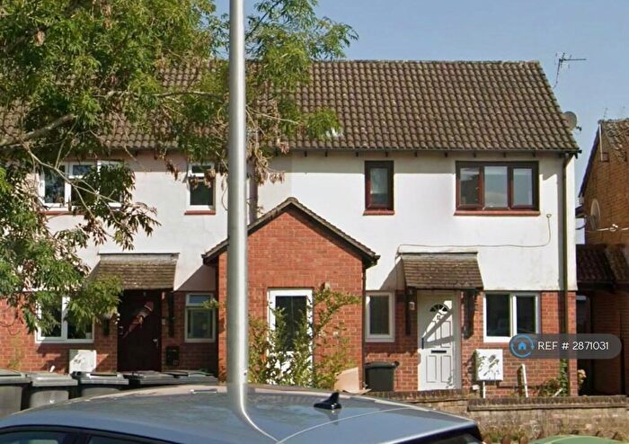 1 Bedroom Flat To Rent In Calcot, Reading, RG31