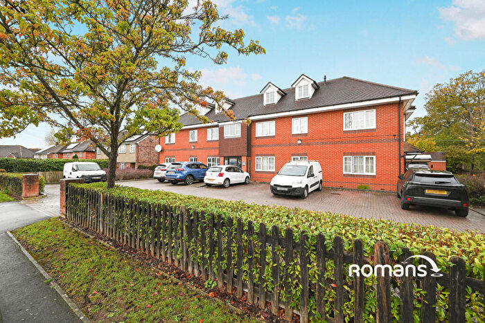 2 Bedroom Flat To Rent In Roebuck Estate, Binfield, Bracknell, RG42