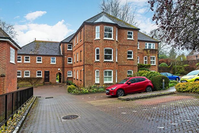 2 Bedroom Apartment For Sale In Mead Road, St. Cross Mede Mead Road, SO23