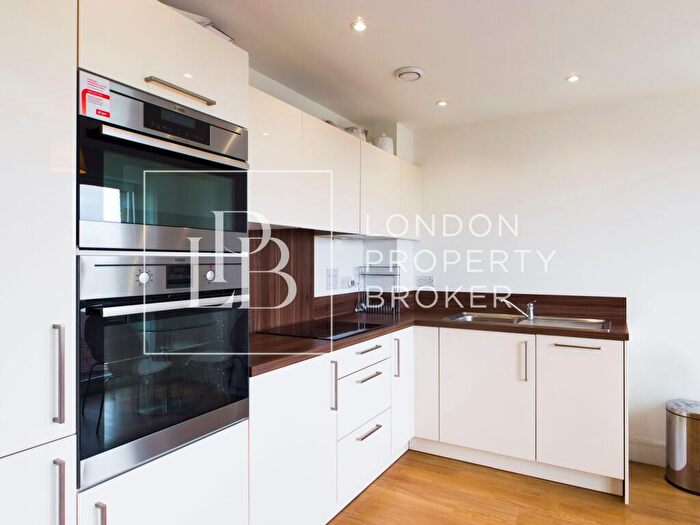 1 Bedroom Apartment To Rent In Ivy Point, Hannaford Walk, Bromley By Bow, E3