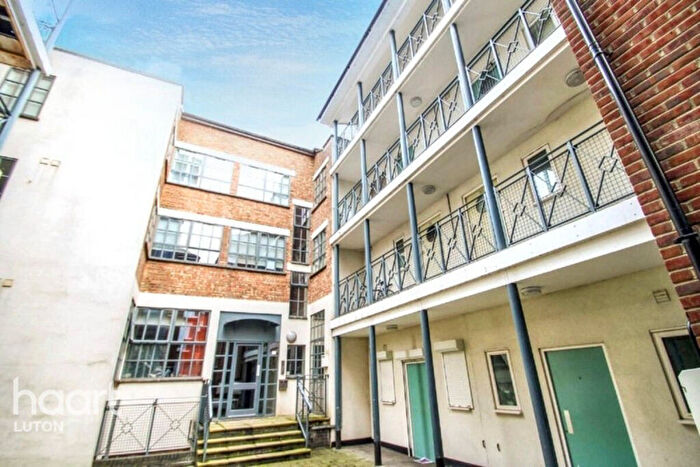 1 Bedroom Flat For Sale In John Street, Luton, LU1