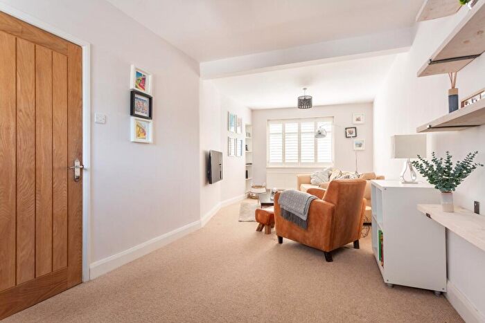 3 Bedroom Terraced House For Sale In Southover Street, Brighton, BN2 - Photo 4