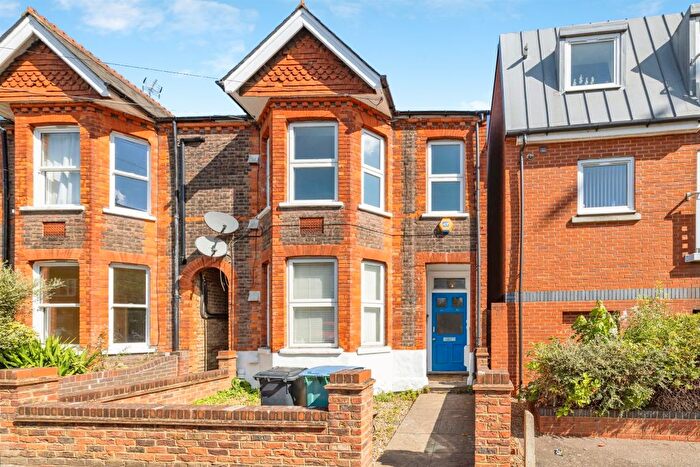 2 Bedroom Flat For Sale In Malden Road, Watford, WD17