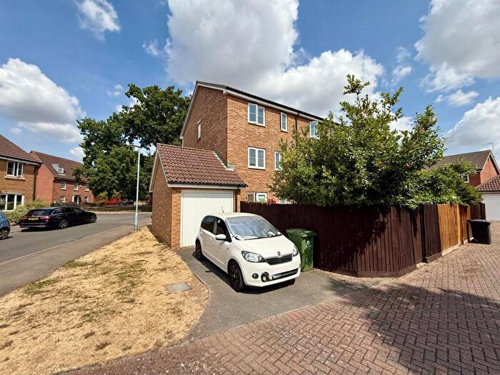 4 Bedroom End Of Terrace House For Sale In Meek Road, Newent, GL18