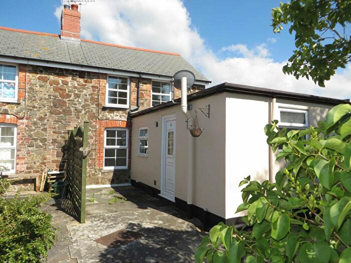 2 Bedroom Terraced House To Rent In Victoria Street, Holsworthy, EX22