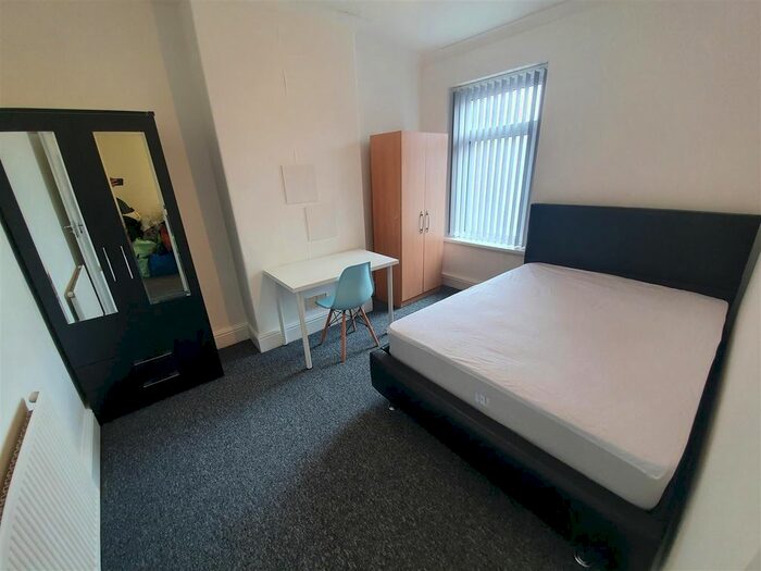 4 Bedroom Property To Rent In Minny Street, Cathays, Cardiff, CF24