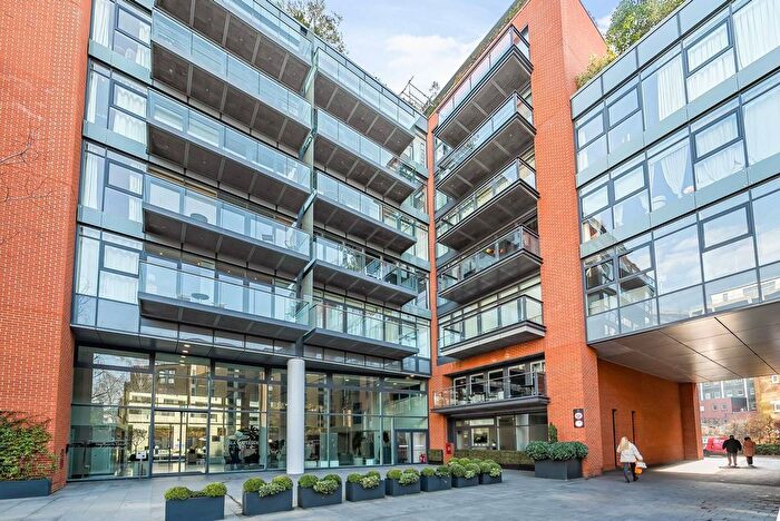 1 Bedroom Flat To Rent In Grosvenor Waterside, Pimlico, London, SW1W