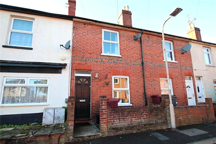 2 Bedroom Terraced House For Sale In Field Road, Reading, Berkshire, RG1