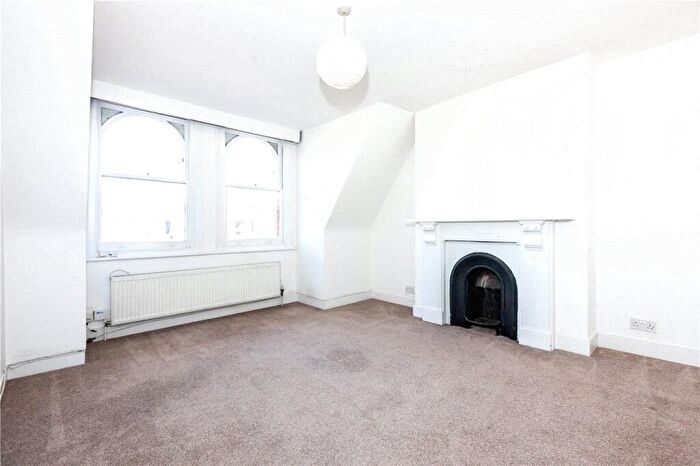 1 Bedroom Apartment For Sale In Weston Park, Crouch End, London, N8