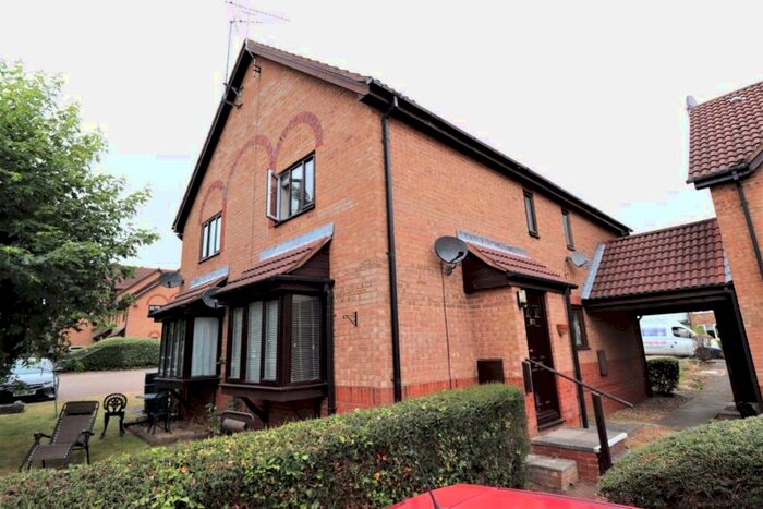 1 Bedroom House To Rent In Appletree Close, Linslade, LU7