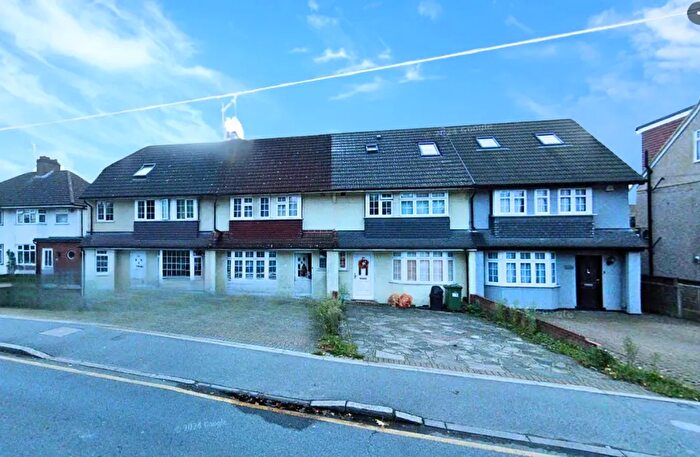 3 Bedroom Terraced House To Rent In Gubbins Lane, Romford, RM3