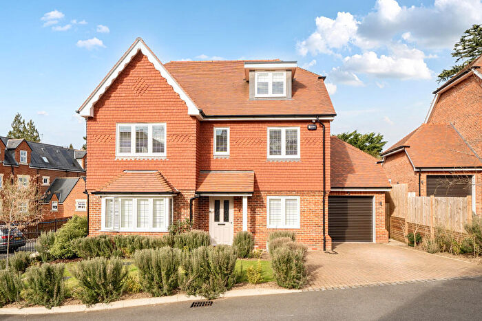 5 Bedroom House For Sale In The Robins, Caterham, CR3