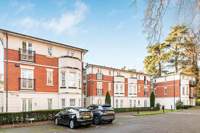 2 Bedroom Flat To Rent In Brookshill Gate, Harrow, HA3