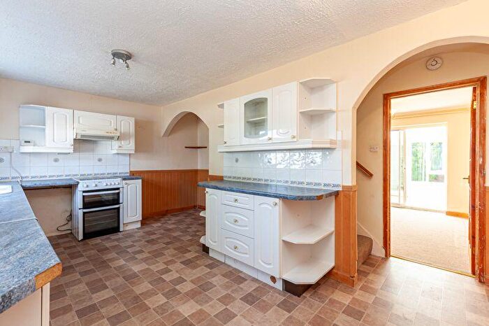 3 Bedroom Terraced House For Sale In Hanborough Close, Eynsham, OX29