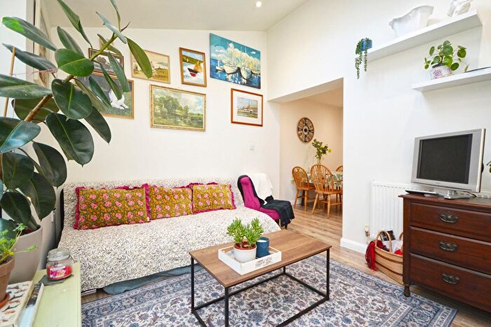 3 Bedroom Terraced House For Sale In Maceys Road, Bristol, BS13