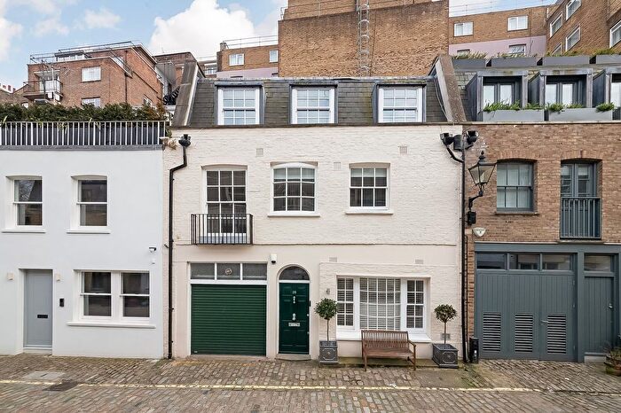 4 Bedroom Mews To Rent In Leinster Mews, London, W2
