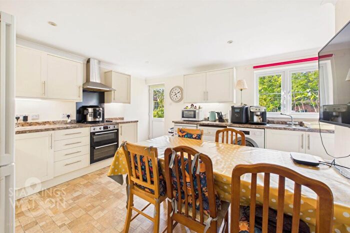 7 Bedroom Detached House For Sale In Black Street, Martham, Great Yarmouth, NR29
