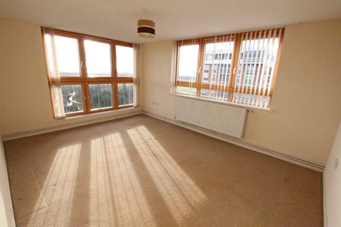 3 Bedroom Flat To Rent In Croxteth Drive, Aigburth, Liverpool, L17