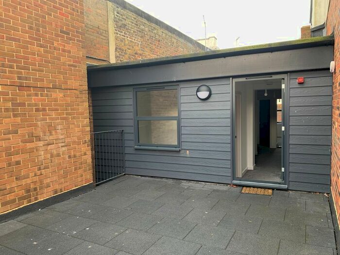 3 Bedroom Flat To Rent In High Street, Ramsgate, CT11