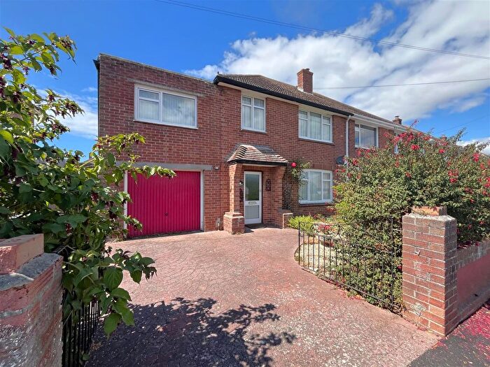 4 Bedroom Semi Detached House For Sale In Clarence Road, Weymouth, DT4