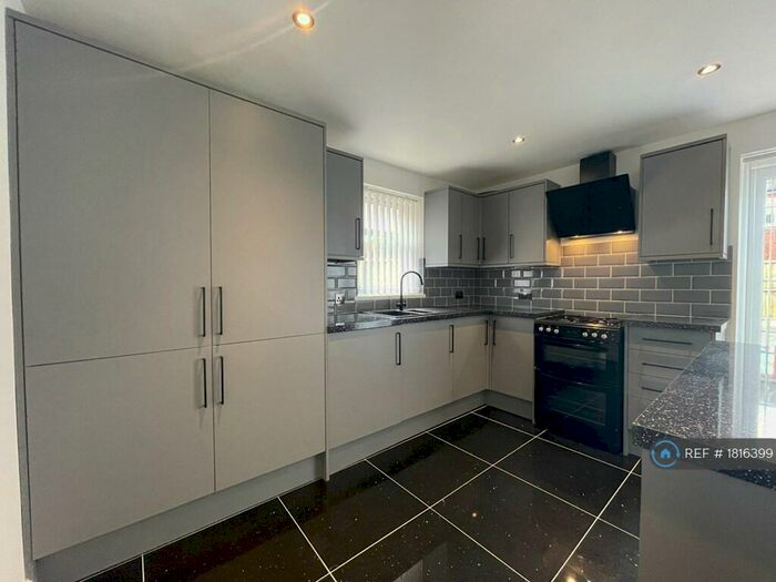 2 Bedroom Semi-Detached House To Rent In Blackbrook Close, Liverpool, L9