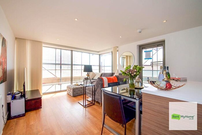 2 Bedroom Flat To Rent In Waterside Way, London, N17