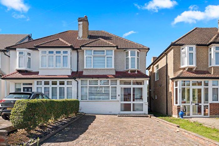 3 Bedroom Semi-Detached House For Sale In Ardrossan Gardens, Worcester Park, KT4