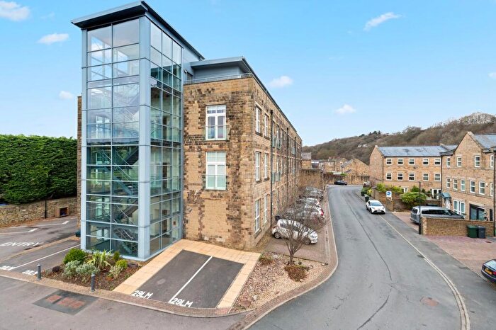 2 Bedroom Flat For Sale In Mill Fold, Addingham, Ilkley, West Yorkshire, LS29