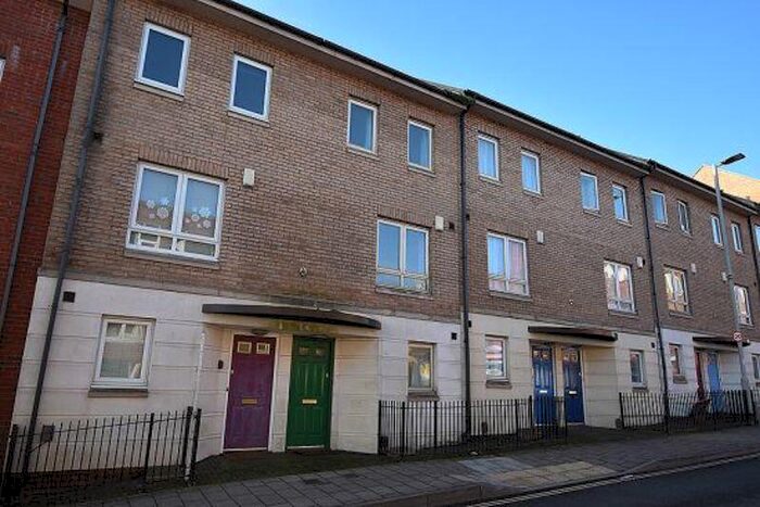 4 Bedroom Terraced House To Rent In Augusta Court, Market Street, Exeter, EX1